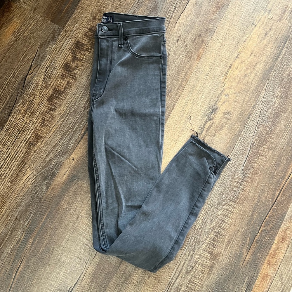 Abercrombie grey pants